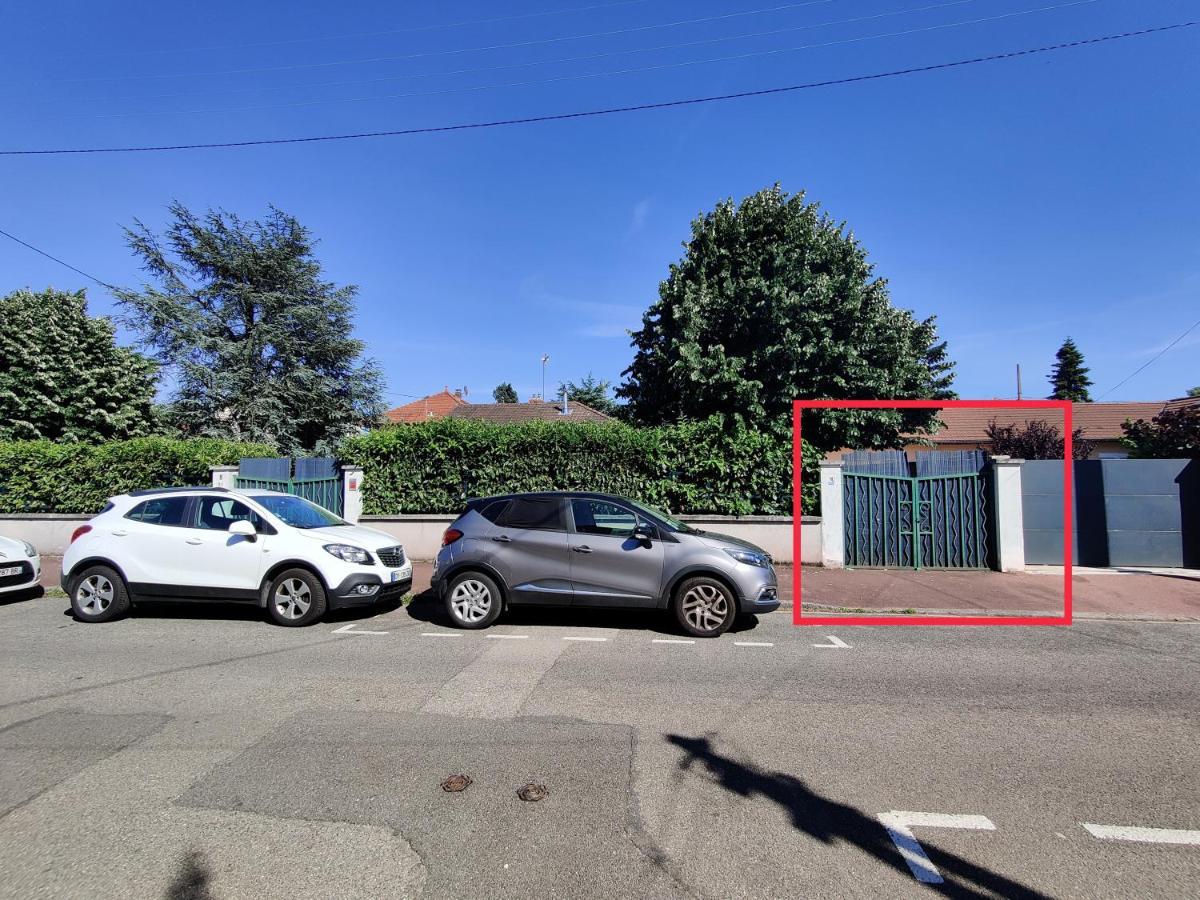 Maisonnette Avec Jardin, Parc Du Chene 브론 외부 사진